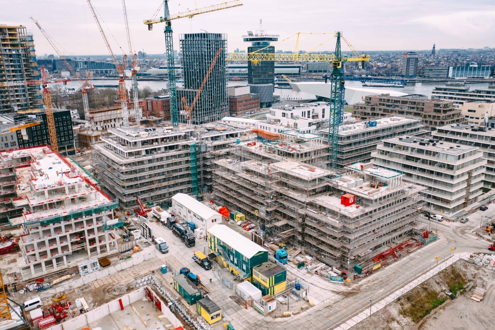Construction skyline — original website main photograph